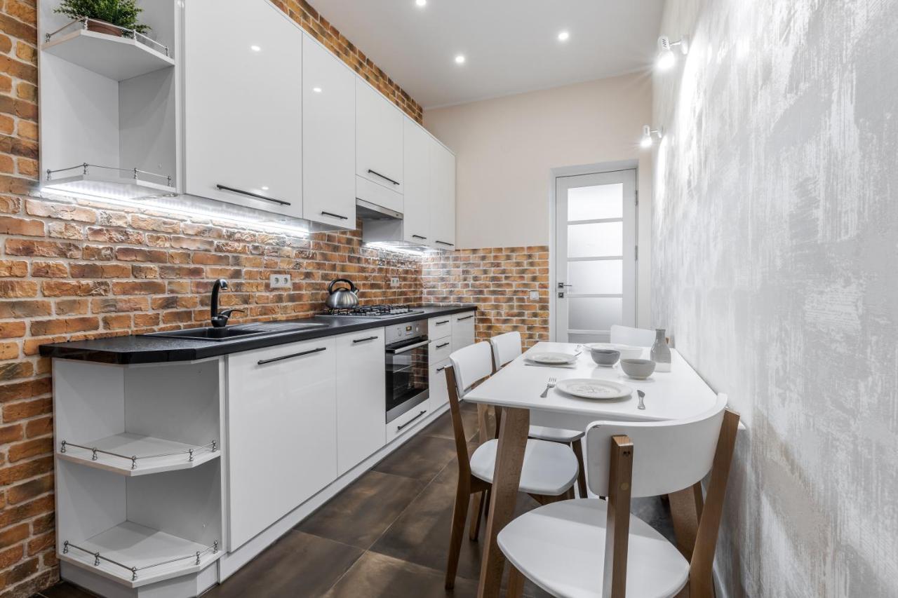 Inshiapartments On Grigorenko'S Square Lviv Bagian luar foto