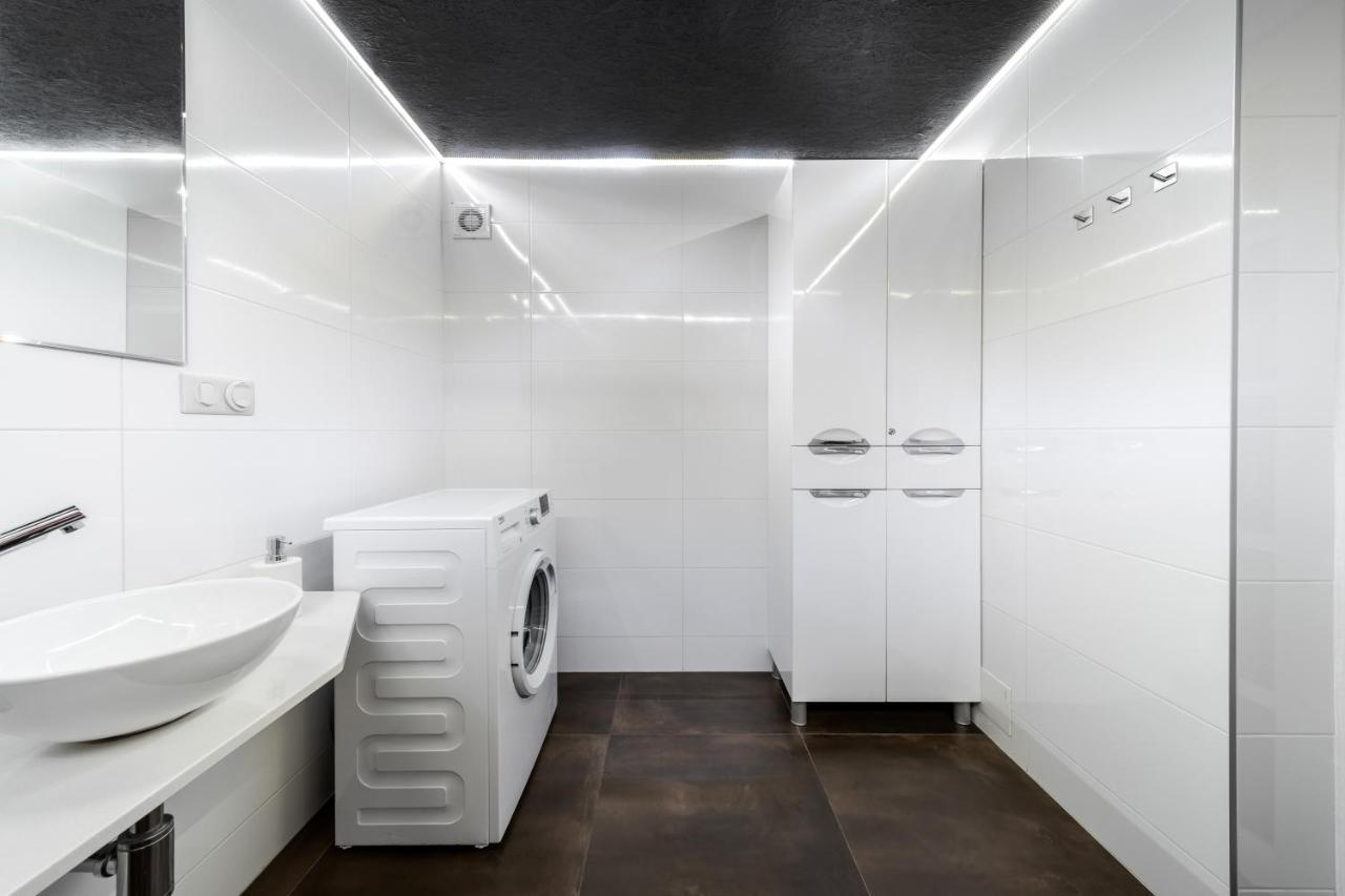 Inshiapartments On Grigorenko'S Square Lviv Bagian luar foto