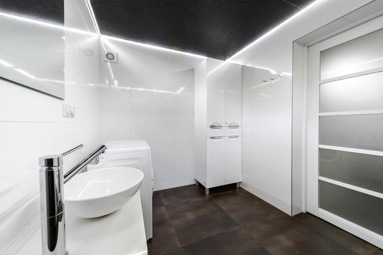 Inshiapartments On Grigorenko'S Square Lviv Bagian luar foto